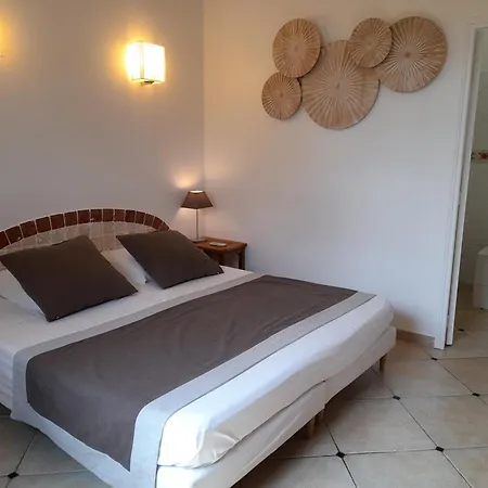 Eden Blue Apartment *